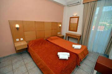 Sunrise Hotel Apartments Ipsos Luaran gambar